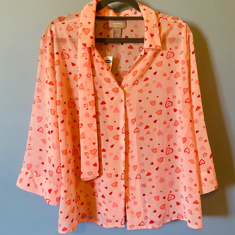 Old Navy size XL shear blouse with hearts, brand new with tags, coral